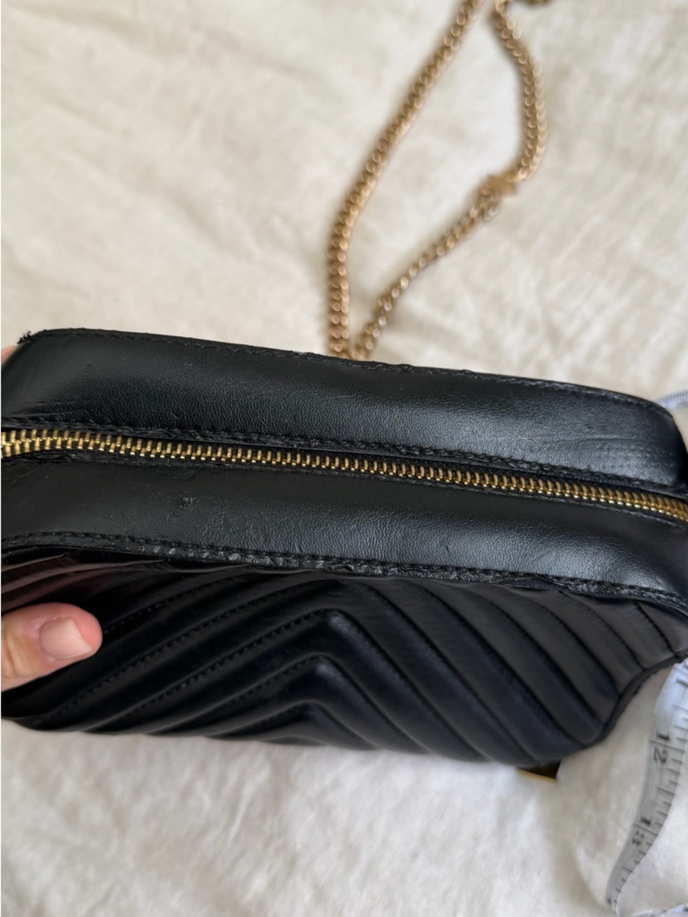 Stella McCartney Black Quilted Star Camera Bag with Gold Chain Strap - Picture 7 of 9